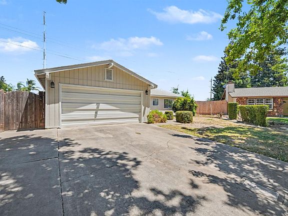 3rd image of 1200 Guiseppe Ln