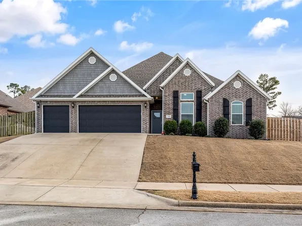 1404 W Gum St, Rogers, AR 72758