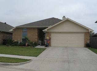 1325 Camden Yard Dr, Burleson, TX 76028