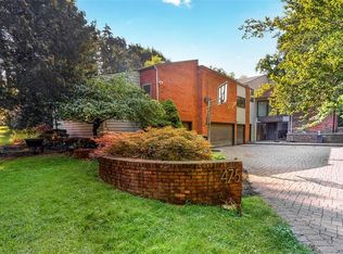 475 Goodhue Ct, Bloomfield Hills, MI 48304