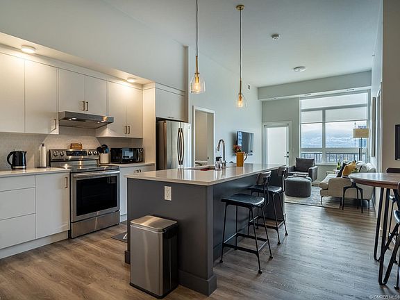 2nd image of 1215 Saint Paul St #605