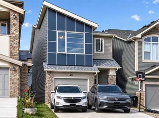 40 SW Sage Bluff Way NW, Calgary, AB T3R 1T1