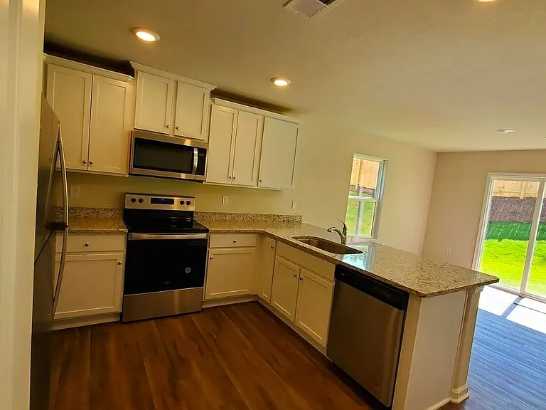 9111 Creedmore Hills Dr — Photo 18