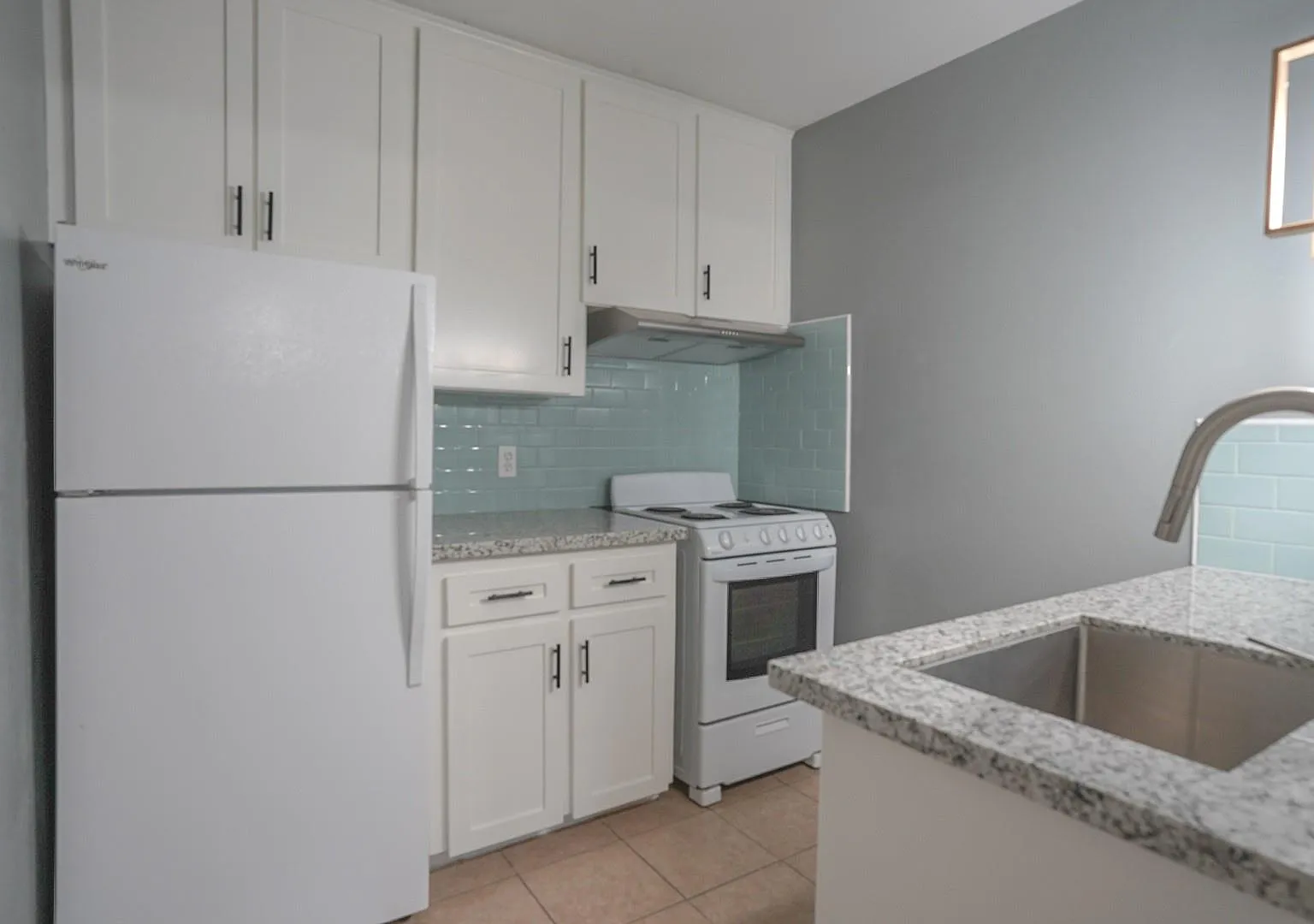 1 bed, 1.0 bath, 500 sqft, $800 — Photo 2
