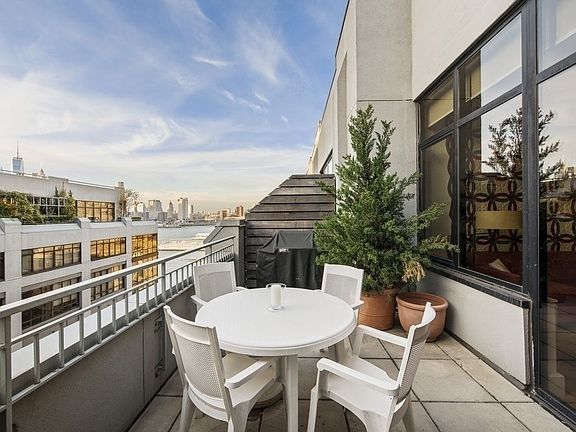 3rd image of 360 Furman St APT 1210