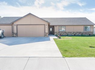 409 Capri Ct, Benton City, WA 99320