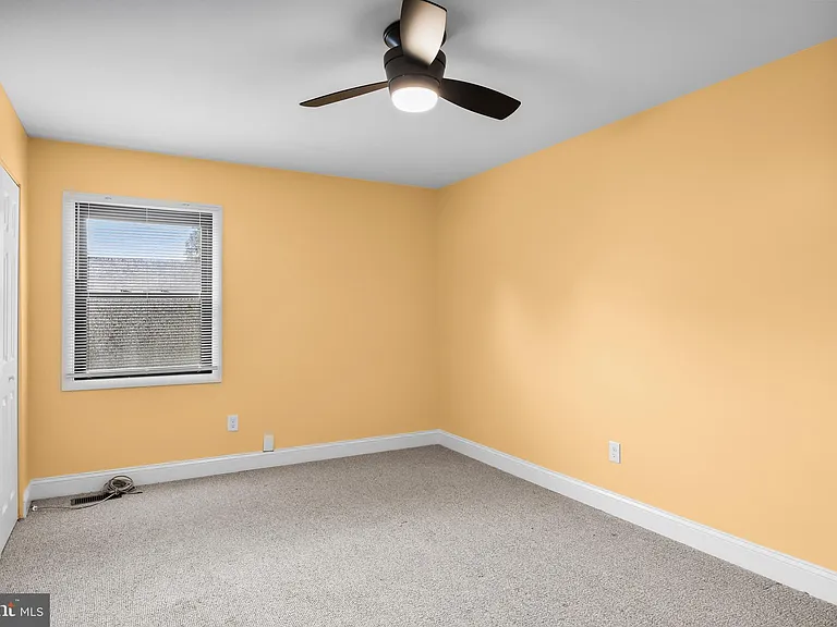 10 Traynor Ln — Photo 17