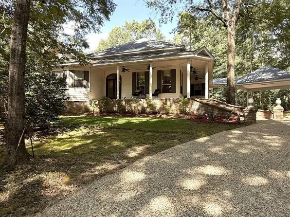 55 Quail Hollow Dr, Hattiesburg, MS 39402