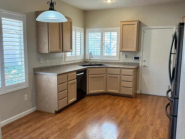 1370 Couperin Dr — Photo 15