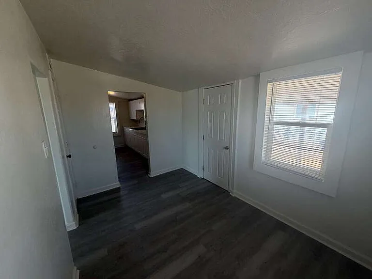 1010 N Park Ave — Photo 7