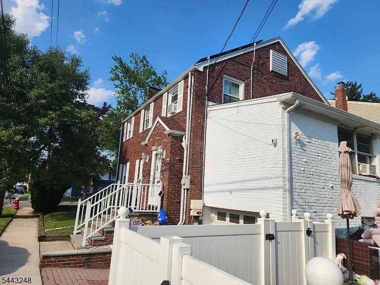 367 Palisade Rd — Photo 3
