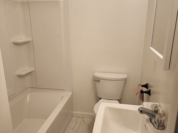 4th image of 311 S 1st Ave