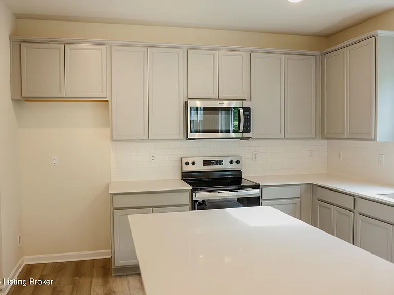 8300 Fairmount Rd — Photo 6