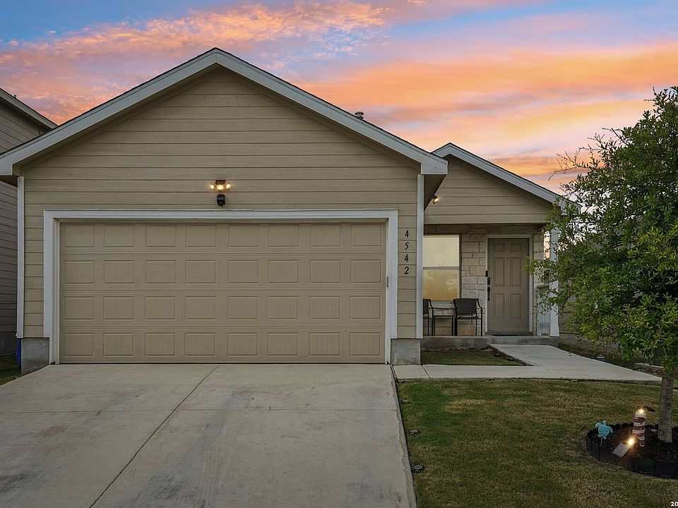 1st image of 4542 Martin Way