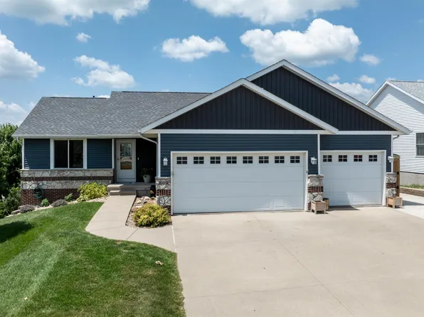 609 Endeavor Ave, Urbana, IA 52345