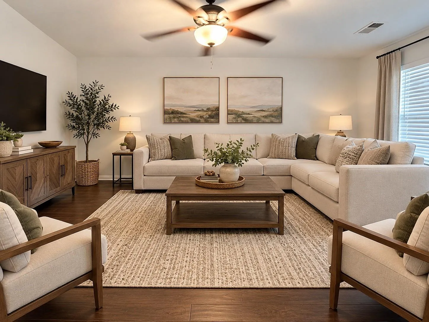 3 bed, 1.0 bath, 1128 sqft, $1,600 — Photo 3