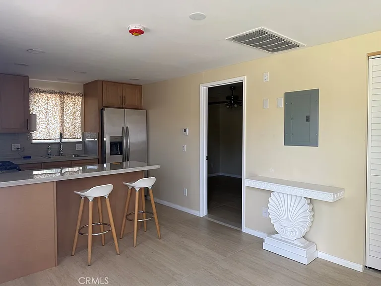 22914 Cantlay St — Photo 11