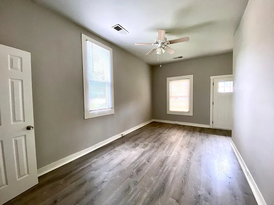 Living Room - facing the front door