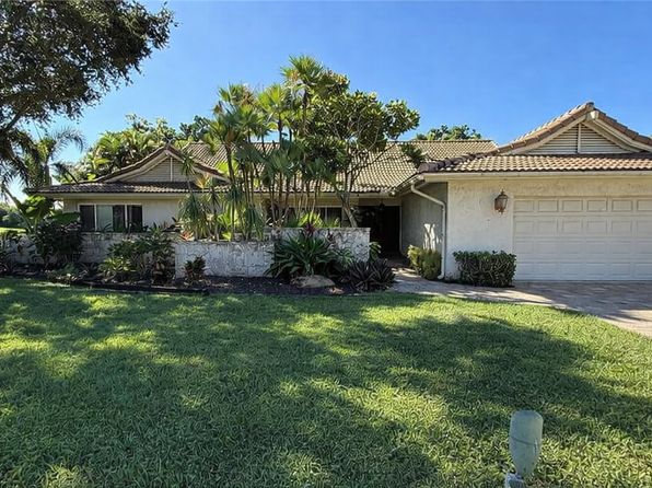 10133 Boca Woods Ln