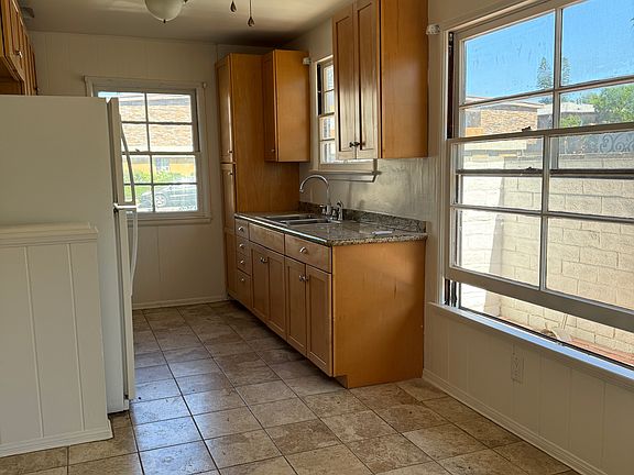 4th image of 4545 Hazeltine Ave #101