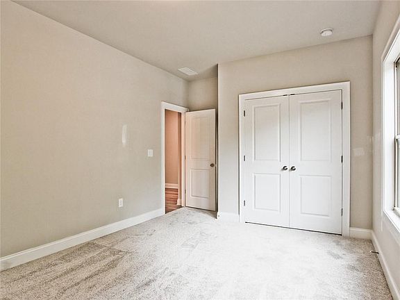 5th image of 24 Dawson Pointe Pkwy