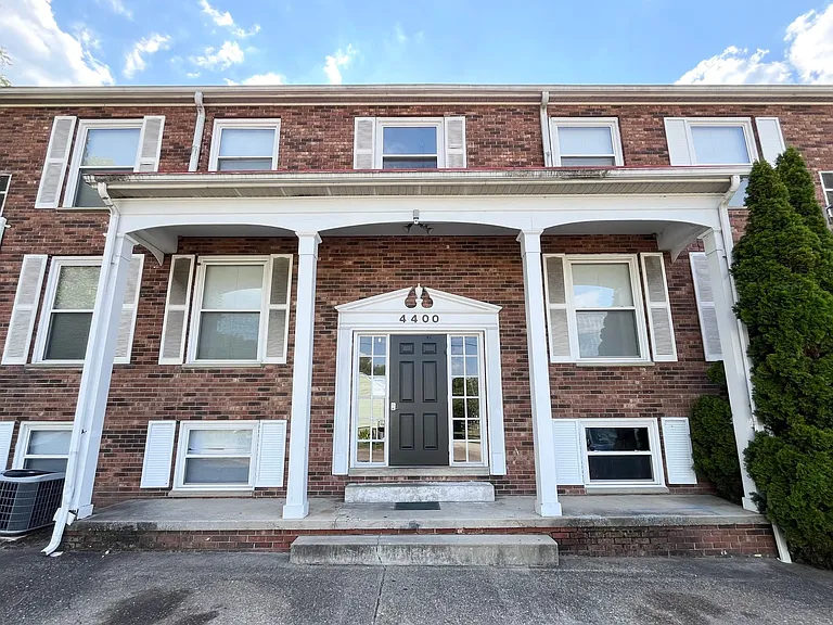 4400 Kanawha Tpke — Photo 2