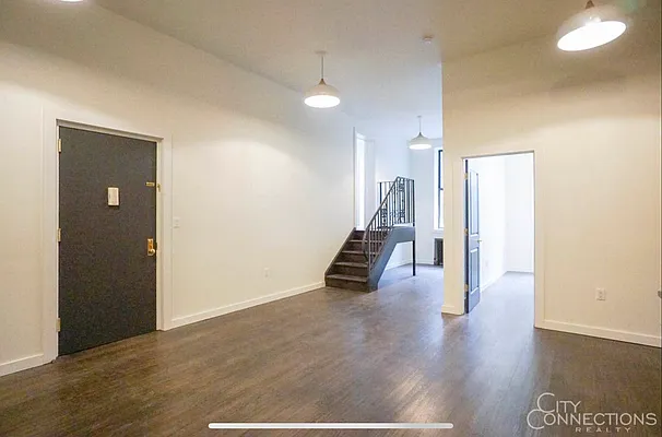 Rented by City Connections Realty | media 28