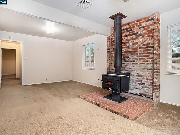 3rd image of 312 E 13th St