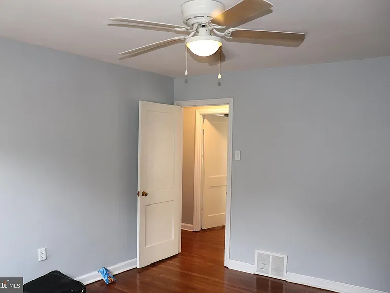 317 W Salaignac St — Photo 13