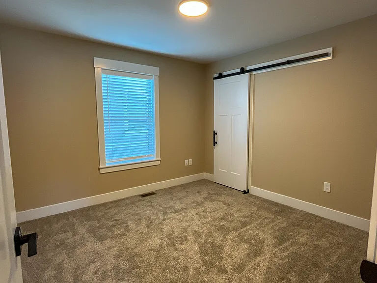 1316 W Dairy Farm Ln — Photo 17
