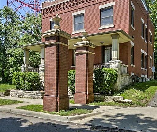 2nd image of 3036 McGee St