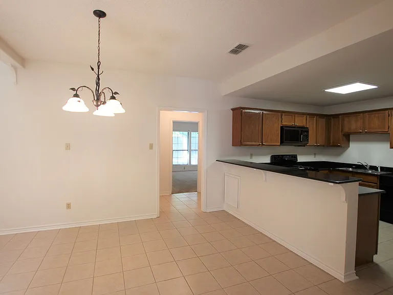 5839 Creekside Cir — Photo 7