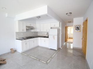 14836 61st Rd, Flushing, NY 11367