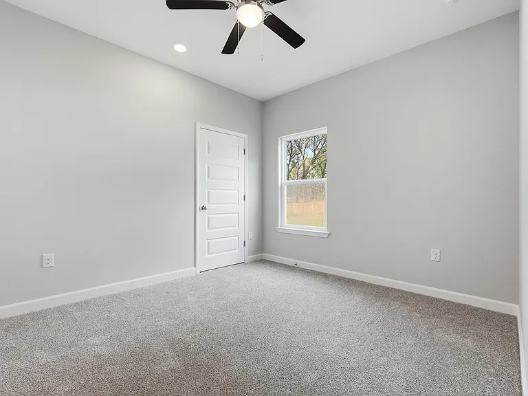2588 Kingston Rd — Photo 19