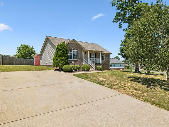3rd image of 518 Polo Ln