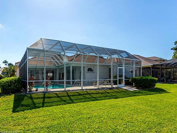 4th image of 6656 Huntley Ln N