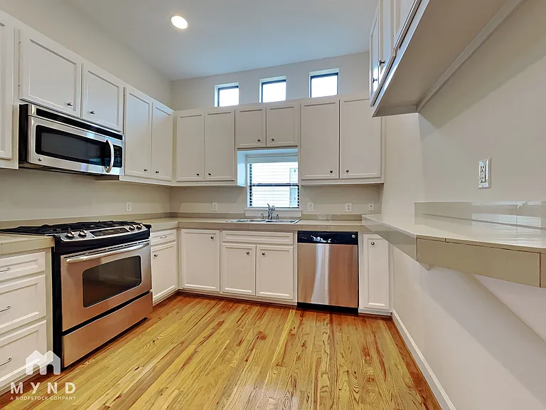 648 Westcross St #805 — Photo 3
