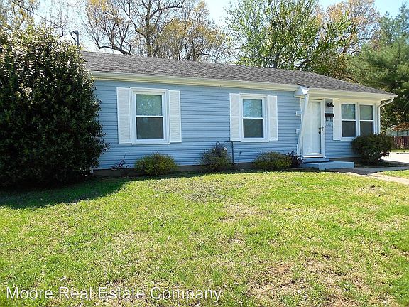 2nd image of 801 River Oaks Blvd