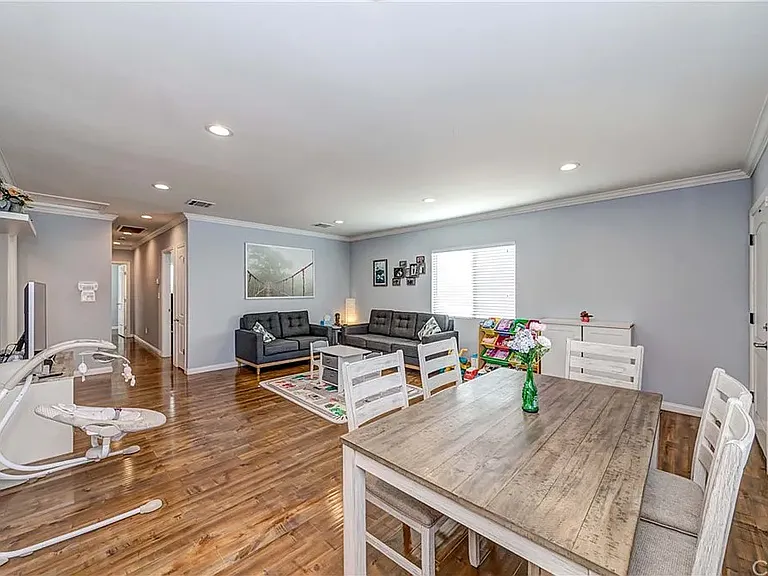 6528 Beeman Ave — Photo 6