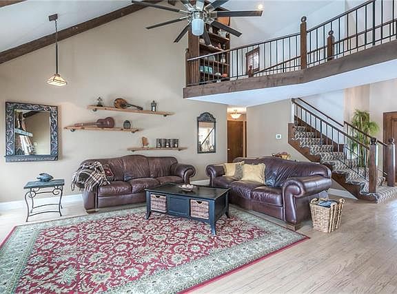 3rd image of 3626 NE Basswood Dr