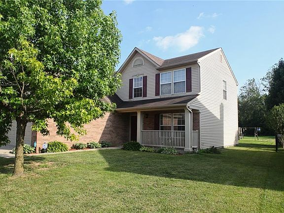 3rd image of 5415 Great Woods Dr