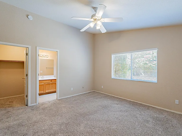 4504 W Sun Quest St — Photo 37