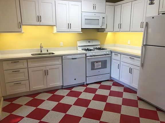 New kitchen with all new appliances