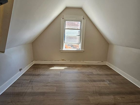 4th image of 57 Ridgewood St #2