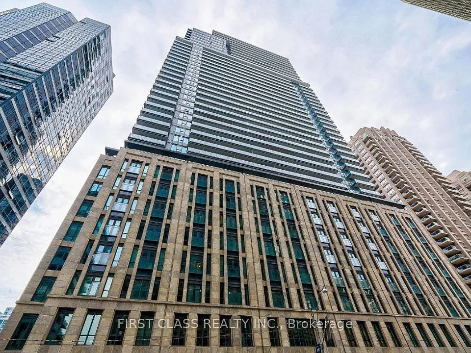 955 Bay St #Penthouse 06