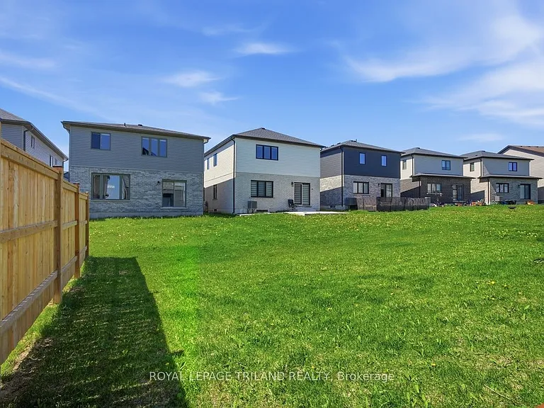 3601 Lynds St — Photo 40