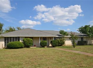 101 Sleepy Top Dr, Glenn Heights, TX 75154