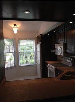 4th image of 4582 Summergrove Ave