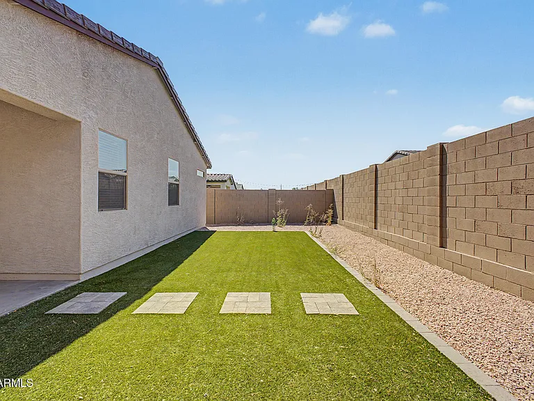 5722 W Getty Dr — Photo 40