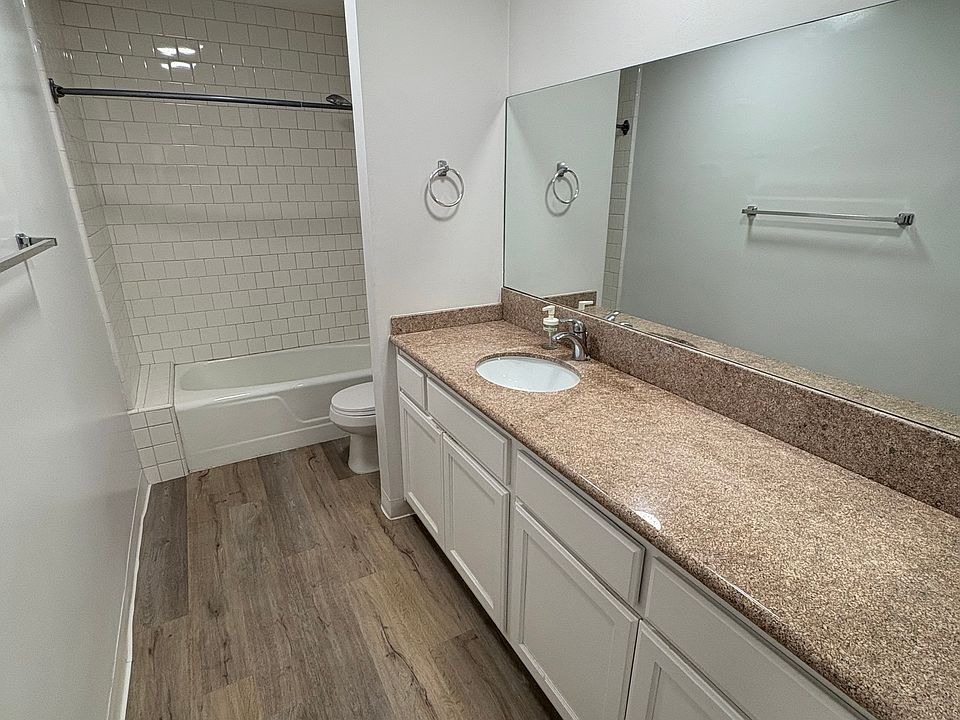 2nd bathroom